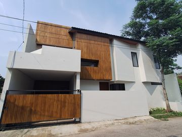 Rumah Rustic Modern di Sleman dekat Pamella 7 Swalayan