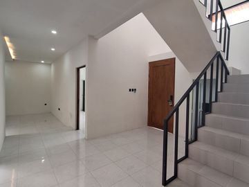 Rumah Rustic Modern di Sleman dekat Pamella 7 Swalayan