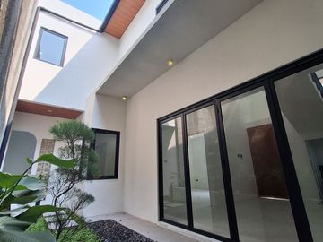 Rumah Rustic Modern di Sleman dekat Pamella 7 Swalayan