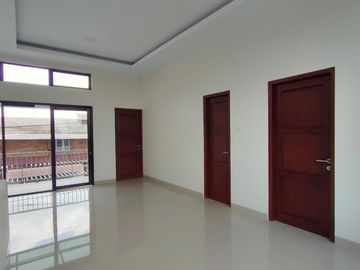 Rumah Mewah Free Kitchen Set di Sleman dekat Superindo Palagan