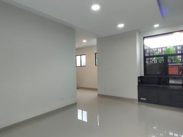 Rumah Mewah Free Kitchen Set di Sleman dekat Superindo Palagan