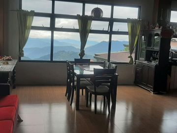4 Bedrooms House and Lot with Overlooking View in La Trinidad