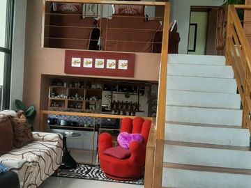 4 Bedrooms House and Lot with Overlooking View in La Trinidad