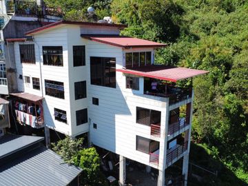 4 Bedrooms House and Lot with Overlooking View in La Trinidad