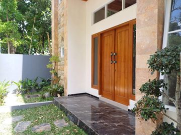 Rumah Luas 4 Kamar Siap Huni di Sleman dekat Kampus UII