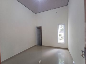 Rumah Luas 4 Kamar Siap Huni di Sleman dekat Kampus UII
