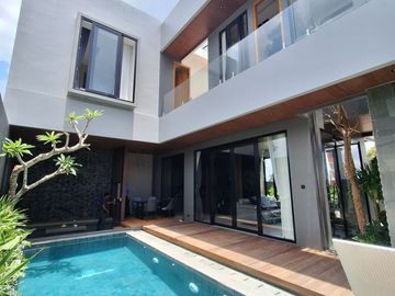 Rumah Villa Dengan Kolam Renang di Sleman 5 menit ke Kampus UII