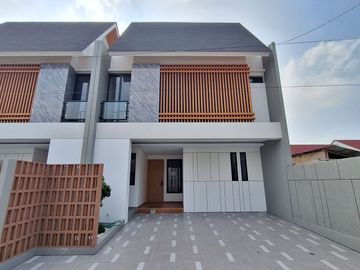 Rumah Mewah Dalam Ringroad di Maguwoharjo, Sleman dekat Kampus UPN Veteran