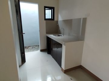 For Sale House and Lot 2 Bedroom with parking in Tanauan Batangas