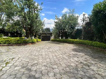 VENDO HERMOSA QUINTA EN MIRASIERRA - QUITO, VALLE DE LOS CHILLOS