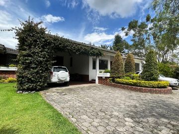 VENDO HERMOSA QUINTA EN MIRASIERRA - QUITO, VALLE DE LOS CHILLOS