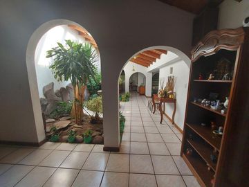 VENDO HERMOSA QUINTA EN MIRASIERRA - QUITO, VALLE DE LOS CHILLOS