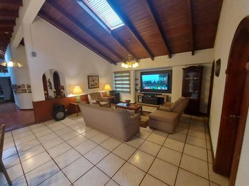 VENDO HERMOSA QUINTA EN MIRASIERRA - QUITO, VALLE DE LOS CHILLOS
