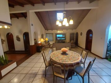VENDO HERMOSA QUINTA EN MIRASIERRA - QUITO, VALLE DE LOS CHILLOS