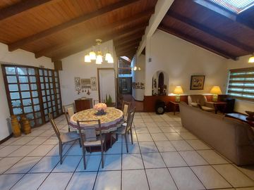 VENDO HERMOSA QUINTA EN MIRASIERRA - QUITO, VALLE DE LOS CHILLOS