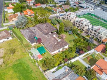 VENDO HERMOSA QUINTA EN MIRASIERRA - QUITO, VALLE DE LOS CHILLOS