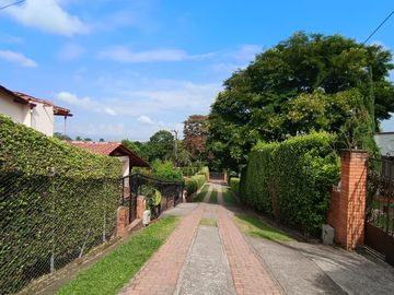 CASA CAMPESTRE EN VENTA POR PEREIRA PUEBLITO CAFETERO