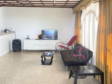 CASA EN VENTA - MANGA