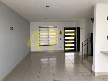 CASA EN VENTA (KATANIA)