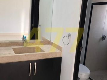CASA EN VENTA (KATANIA)