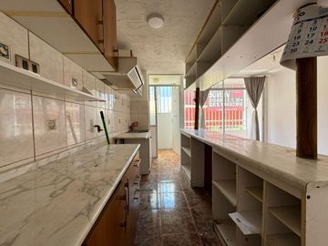 SE VENDE DEPTO EN COND. HORIZONTE.