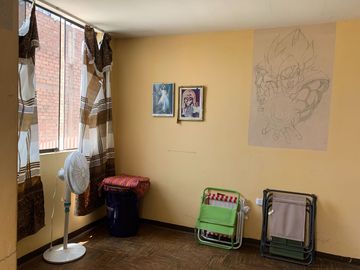 OCASION!!! VENDO CASA DE 3 PISOS MAS AZOTEA EN BREÑA LIMITE CON PUEBLO LIBRE