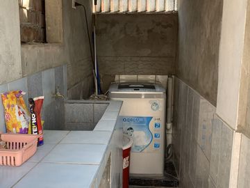 OCASION!!! VENDO CASA DE 3 PISOS MAS AZOTEA EN BREÑA LIMITE CON PUEBLO LIBRE