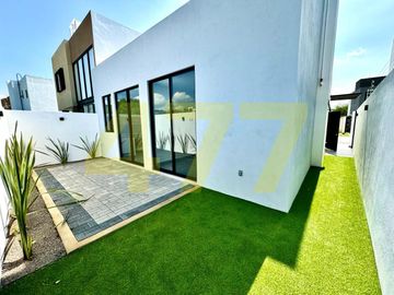 CASA EN VENTA (VALLES DEL MOLINO A)