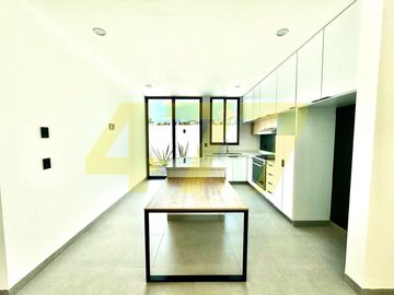 CASA EN VENTA (VALLES DEL MOLINO A)