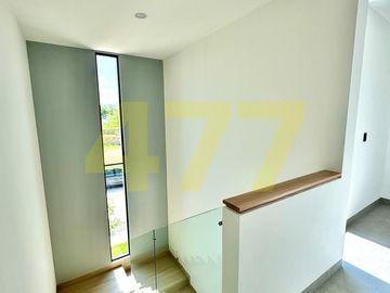 CASA EN VENTA (VALLES DEL MOLINO A)