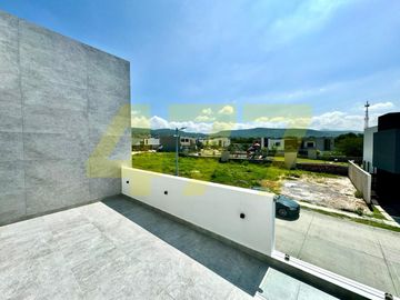 CASA EN VENTA (VALLES DEL MOLINO A)