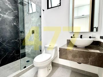 CASA EN VENTA (VALLES DEL MOLINO A)