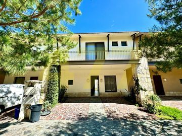 CASA EN VENTA (HACIENDA VALBUENA)