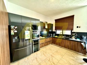 CASA EN VENTA (HACIENDA VALBUENA)