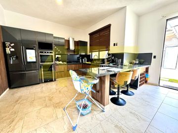 CASA EN VENTA (HACIENDA VALBUENA)