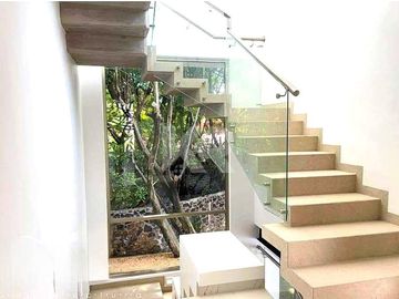 Casa Minimalista con Alberca y Diseño Detallado en la Zona Norte de Cuernavaca - $6,200,000 MXN