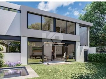 Casa Minimalista con Alberca y Diseño Detallado en la Zona Norte de Cuernavaca - $6,200,000 MXN