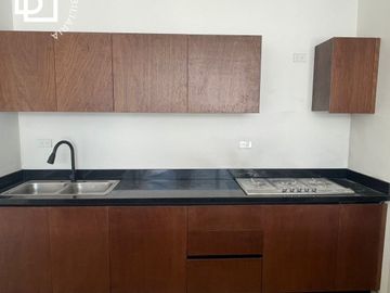 Casa en Venta en Mérida Temozón de una Planta con 2 recamaras, alberca privada