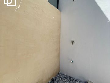Casa en Venta en Mérida Temozón de una Planta con 2 recamaras, alberca privada