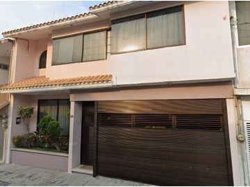 VENTA DE CASA EN BOCA DEL RIO VERACRUZ AV. FERNANDO MAGALLANES