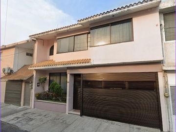 VENTA DE CASA EN BOCA DEL RIO VERACRUZ AV. FERNANDO MAGALLANES