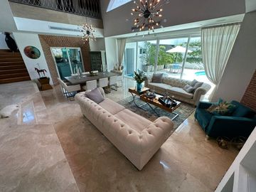 Casa en venta en Villa campestre de 4 habitaciónes