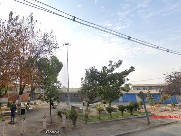 Vendo Casa con 2 Dptos Cerro Navia
