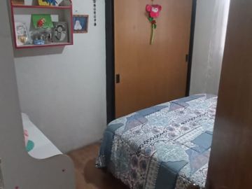Vendo Casa con 2 Dptos Cerro Navia
