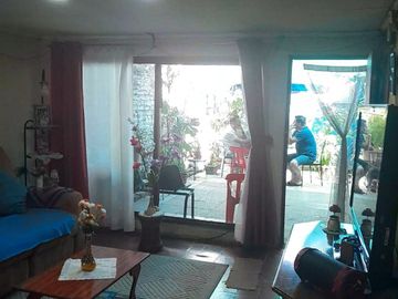 Vendo Casa con 2 Dptos Cerro Navia