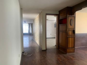 Venta Casa  Rentera sector Jipijapa 3 departamentos