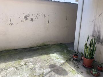 Venta Casa  Rentera sector Jipijapa 3 departamentos