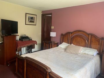 Venta Casa  Rentera sector Jipijapa 3 departamentos