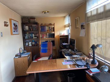 Venta Casa  Rentera sector Jipijapa 3 departamentos