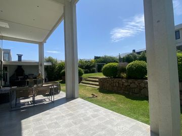 ESPECTACULAR CASA MEDITERRÁNEA